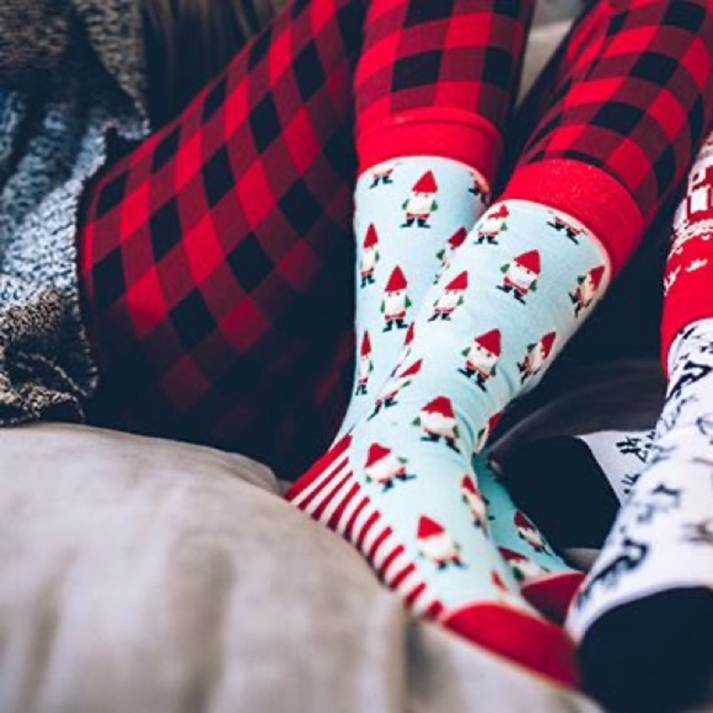 🎄Garden Gnome Socks Holiday Christmas Festive - Picture 3 of 7